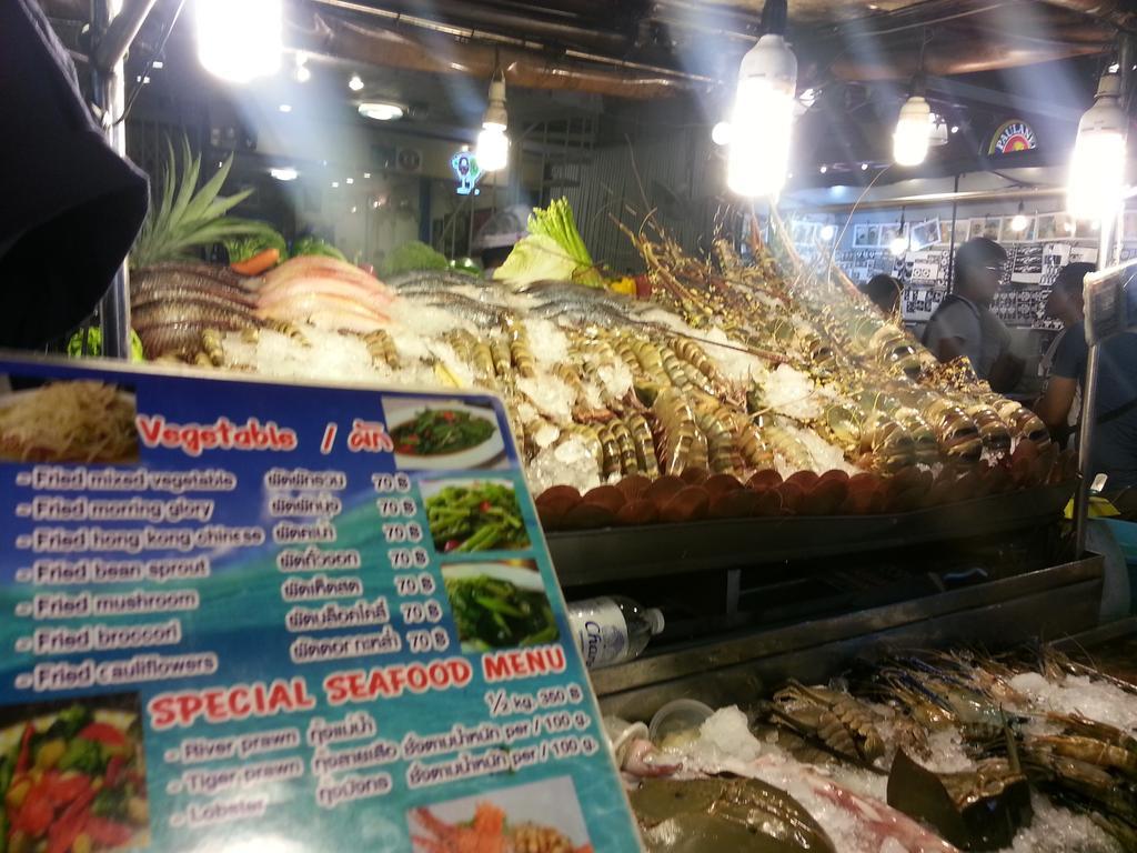 Tid Tarad Hostel Hua Hin Bagian luar foto