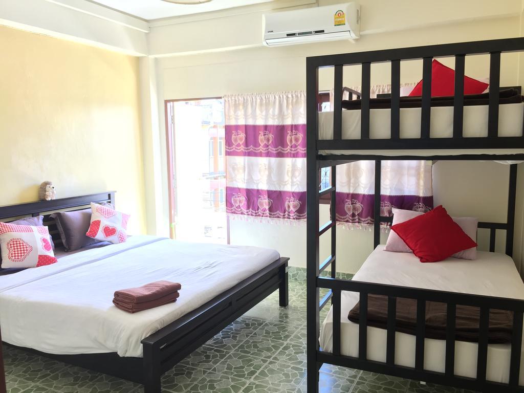 Tid Tarad Hostel Hua Hin Bagian luar foto