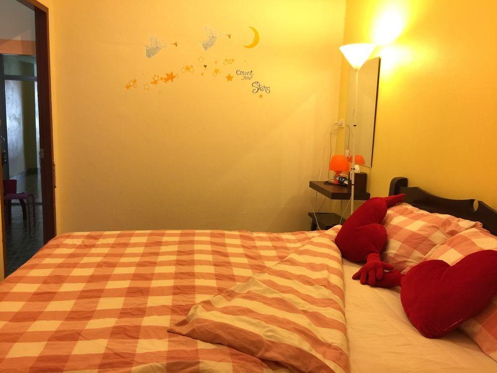 Tid Tarad Hostel Hua Hin Bagian luar foto
